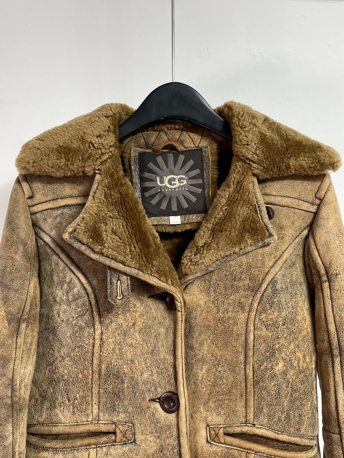 UGG 어그 우먼스 쉽스킨 워싱 무스탕 자켓 (on.462) 상품이미지3