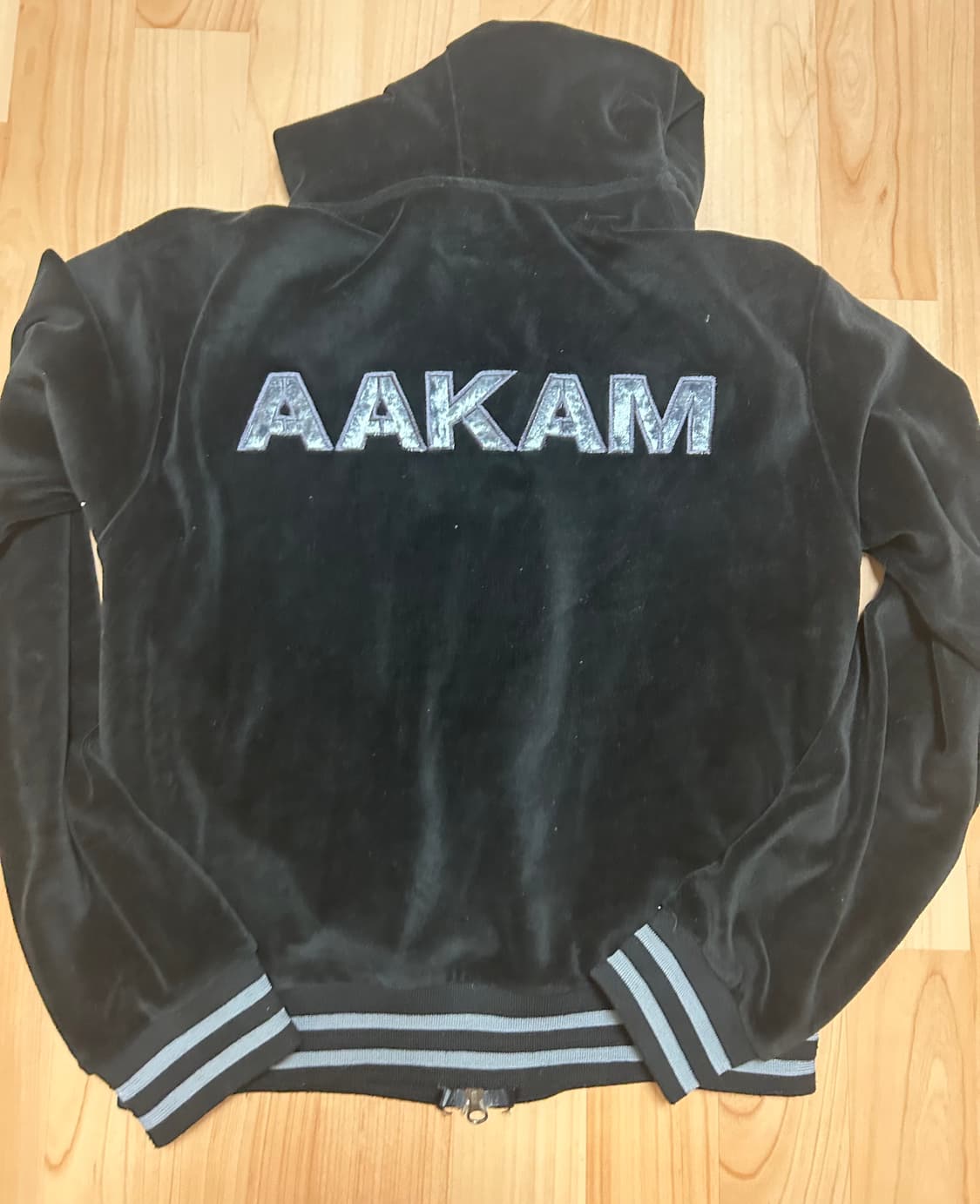 (급전) 아캄 98 패치 벨루어 후드 블랙 1 상품이미지3