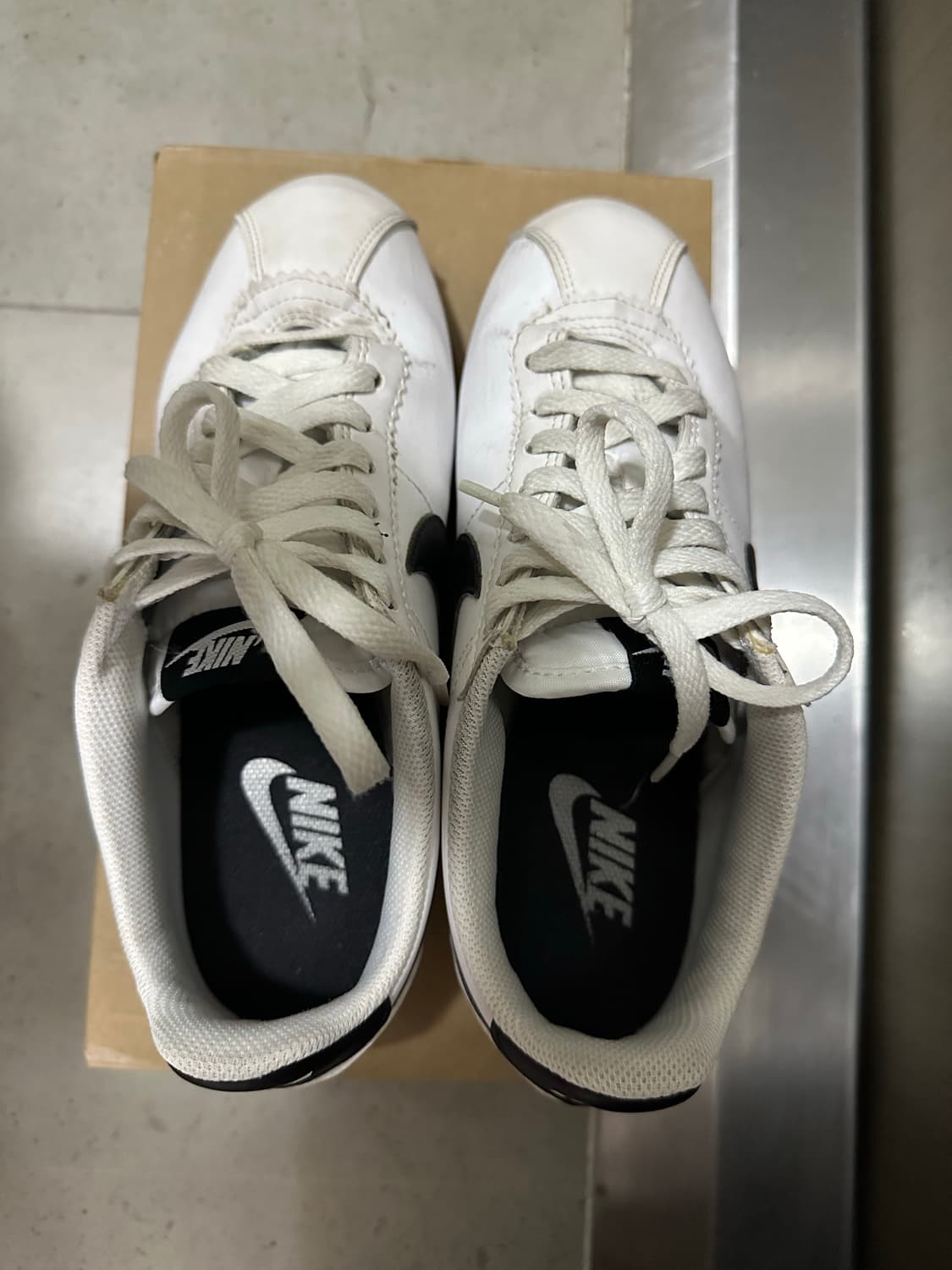 나이키 코르테즈 블랙화이트 240사이즈 상품이미지2