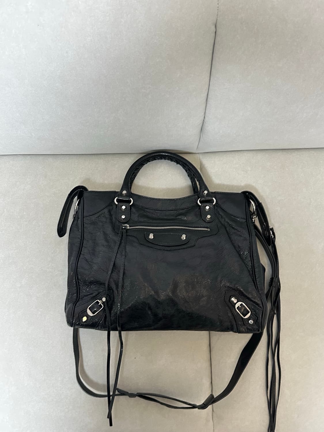 [A+ 정품] 발렌시아가 시티 모터백 벨로 블랙 상품이미지4