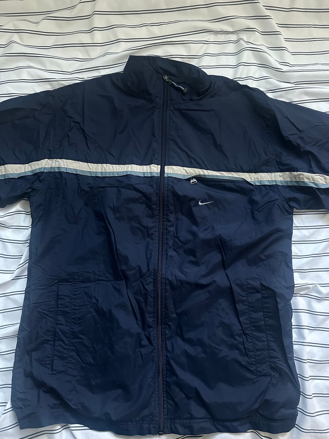 Nike 바람막이 M 상품이미지1