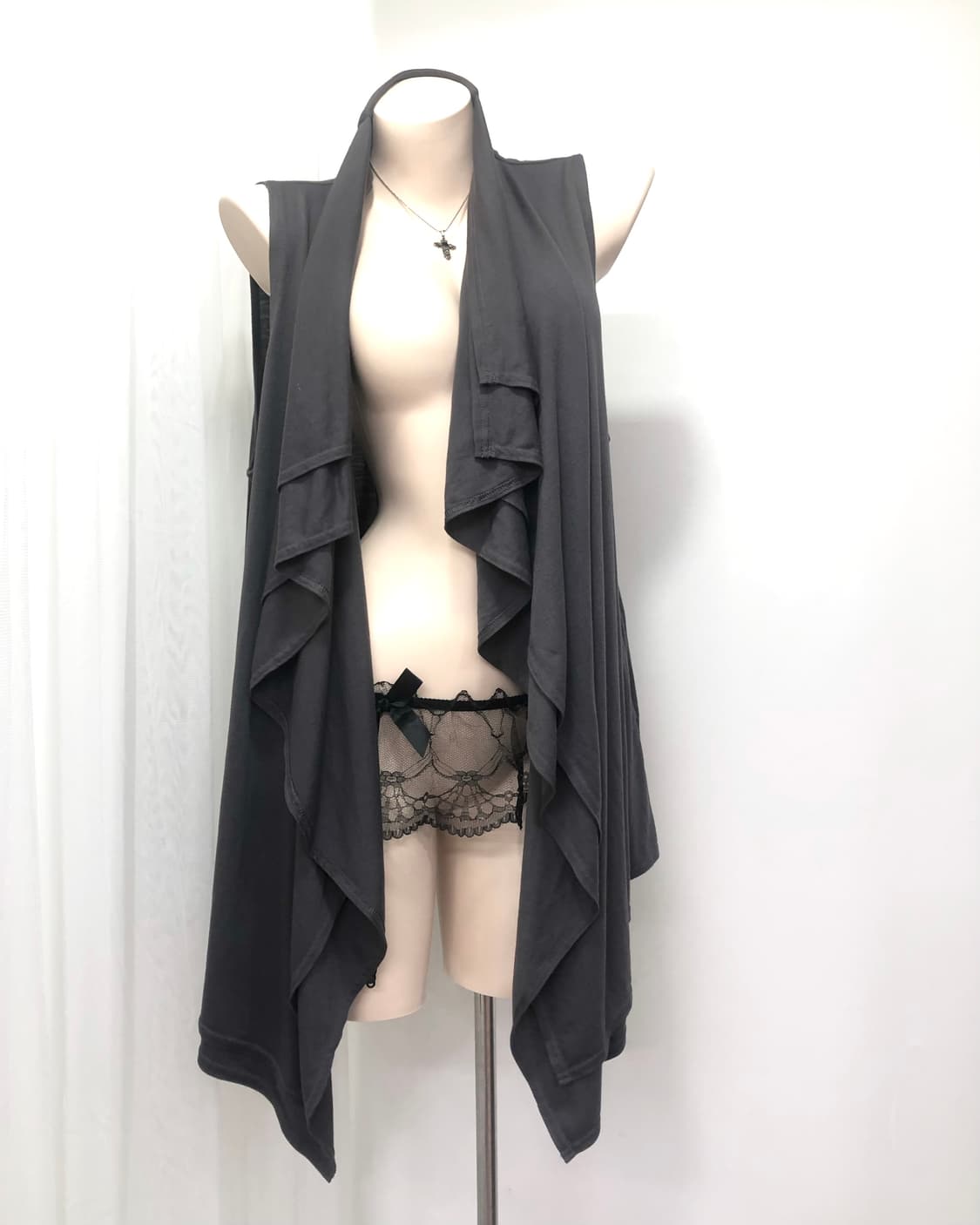 archive front drape charcoal vest 상품이미지2