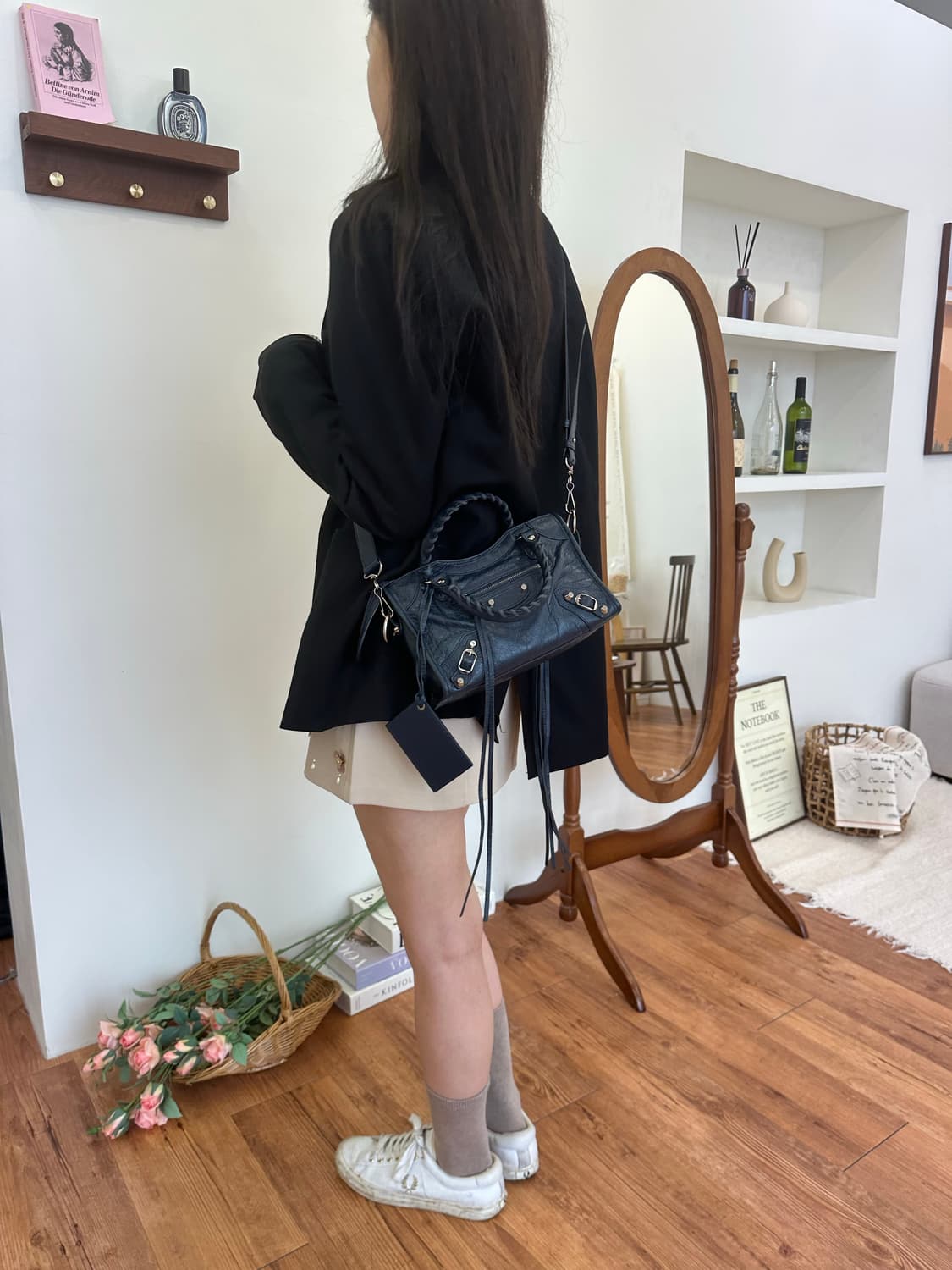 [SA정품] 발렌시아가 시티 모터백 미니 다크네이비 상품이미지5