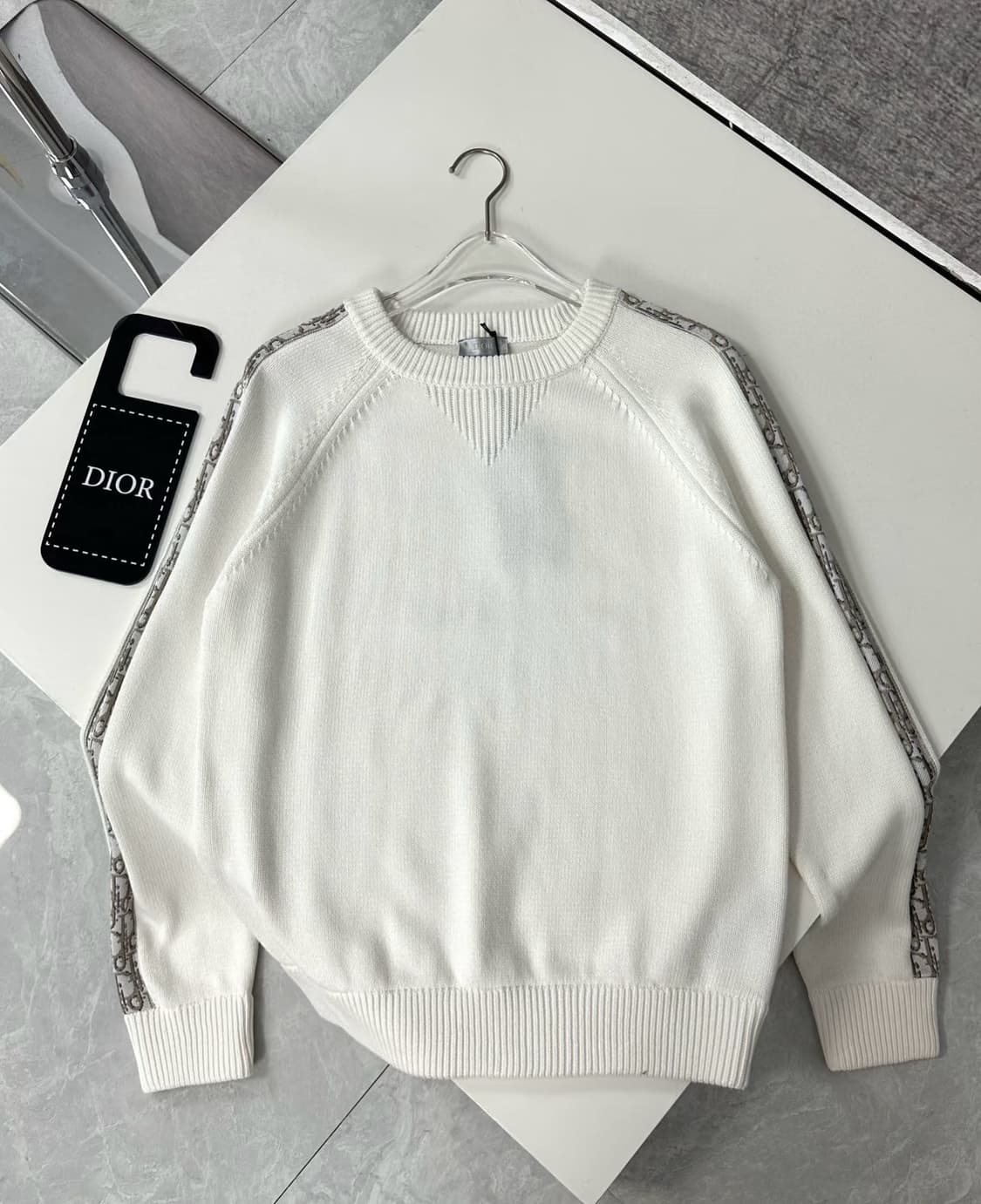 디올 니트 맨투맨 상품이미지1