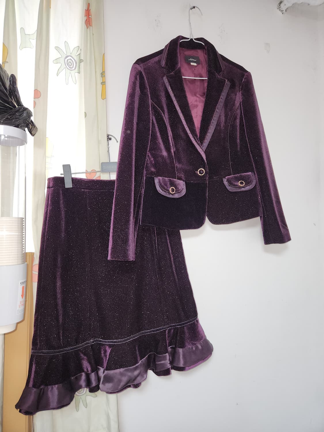 Adoniser 벨벳 투피스 정장 세트 66 상품이미지1