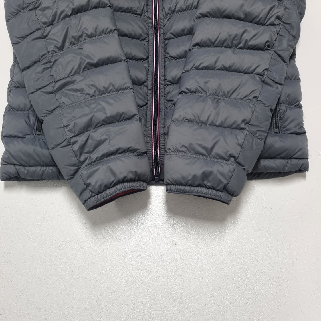 타미힐피거 덕다운 경량패딩 그레이 - S 상품이미지6