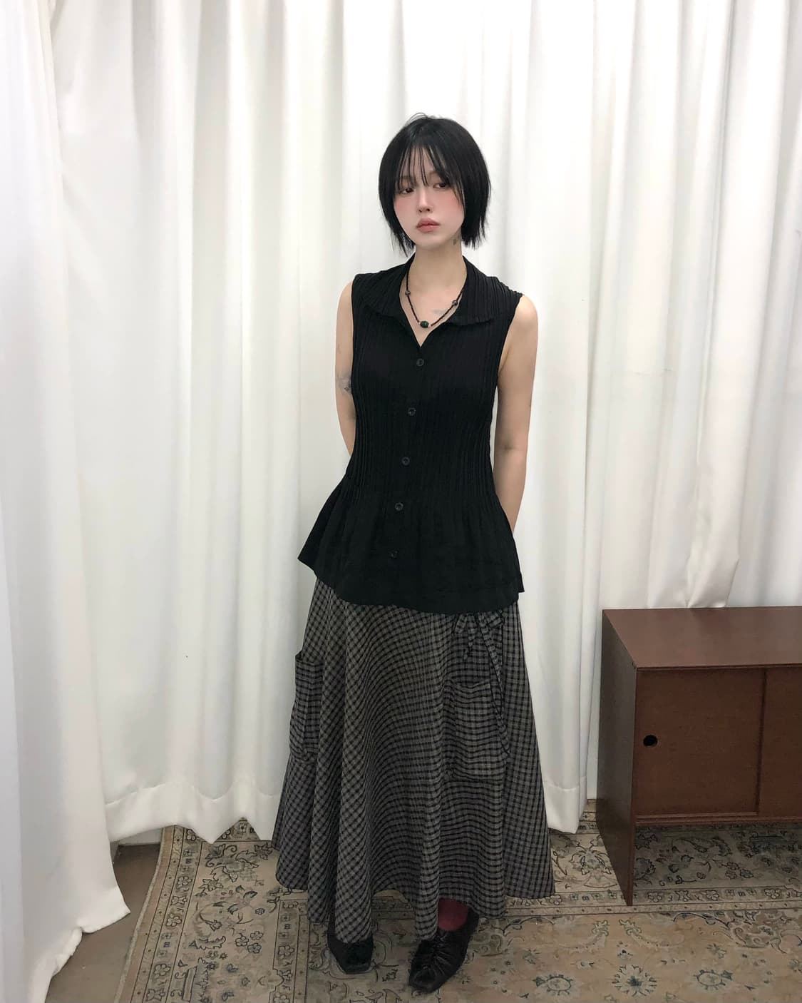 블랙 플리츠 나시 상품이미지1