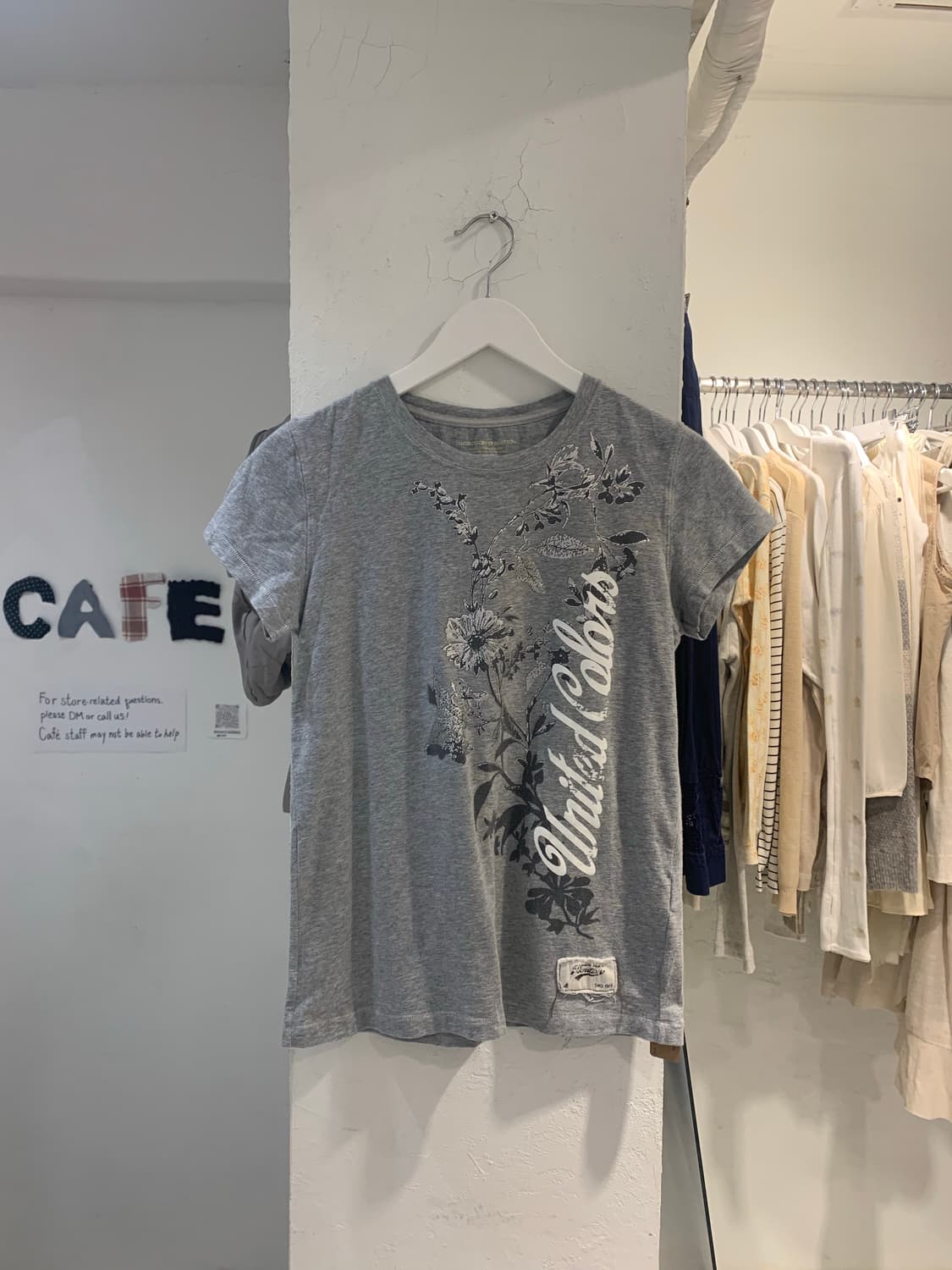 Benetton flower printing T 상품이미지1
