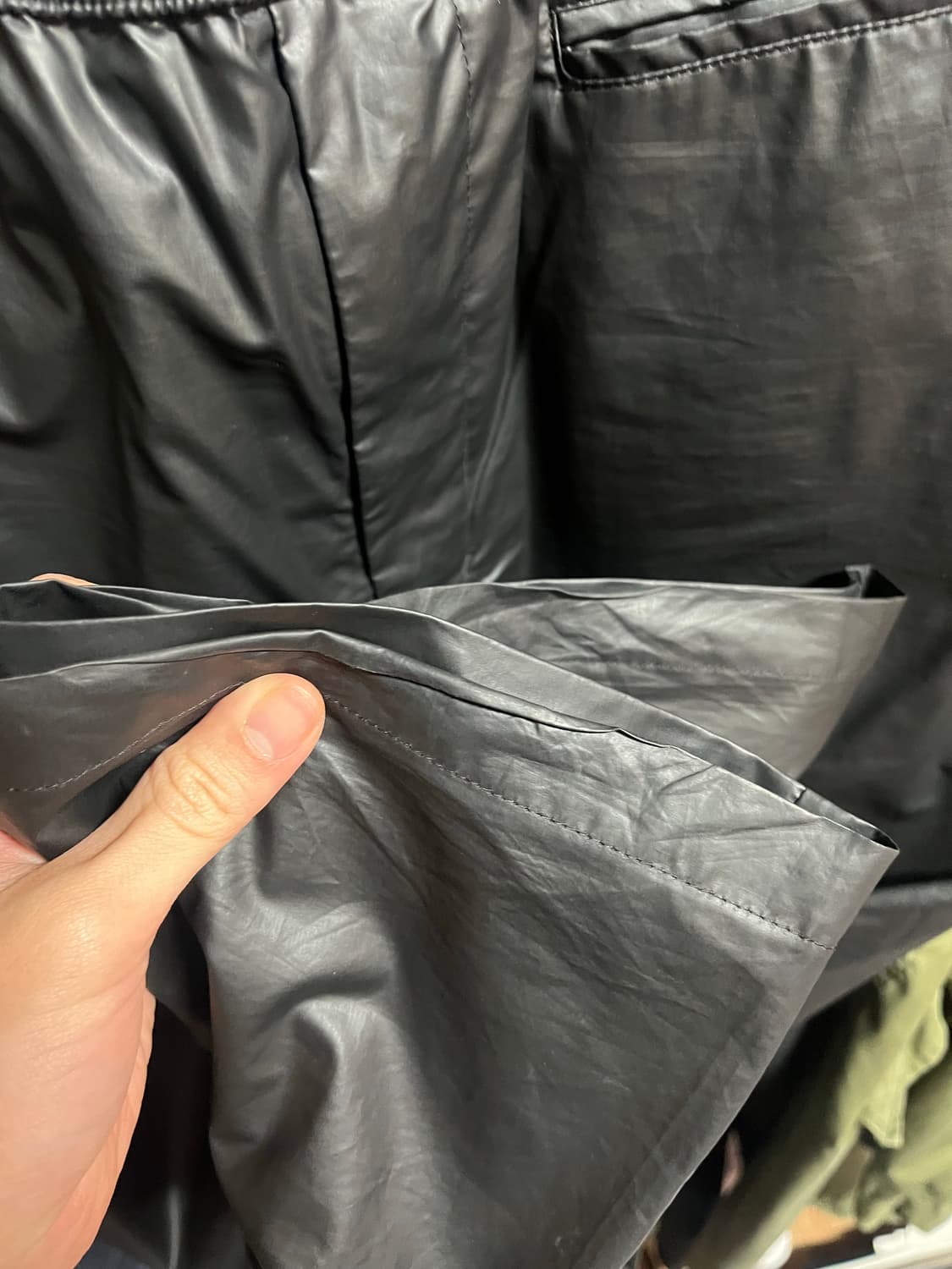 46) curated parade rest trouser coated 상품이미지4