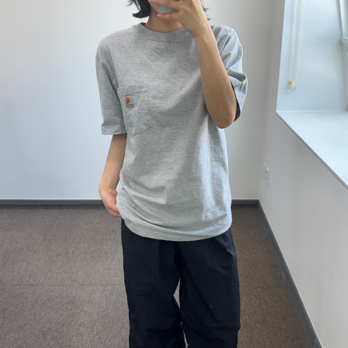 Carhartt 칼하트 원포켓 그레이 반팔티  상품이미지1