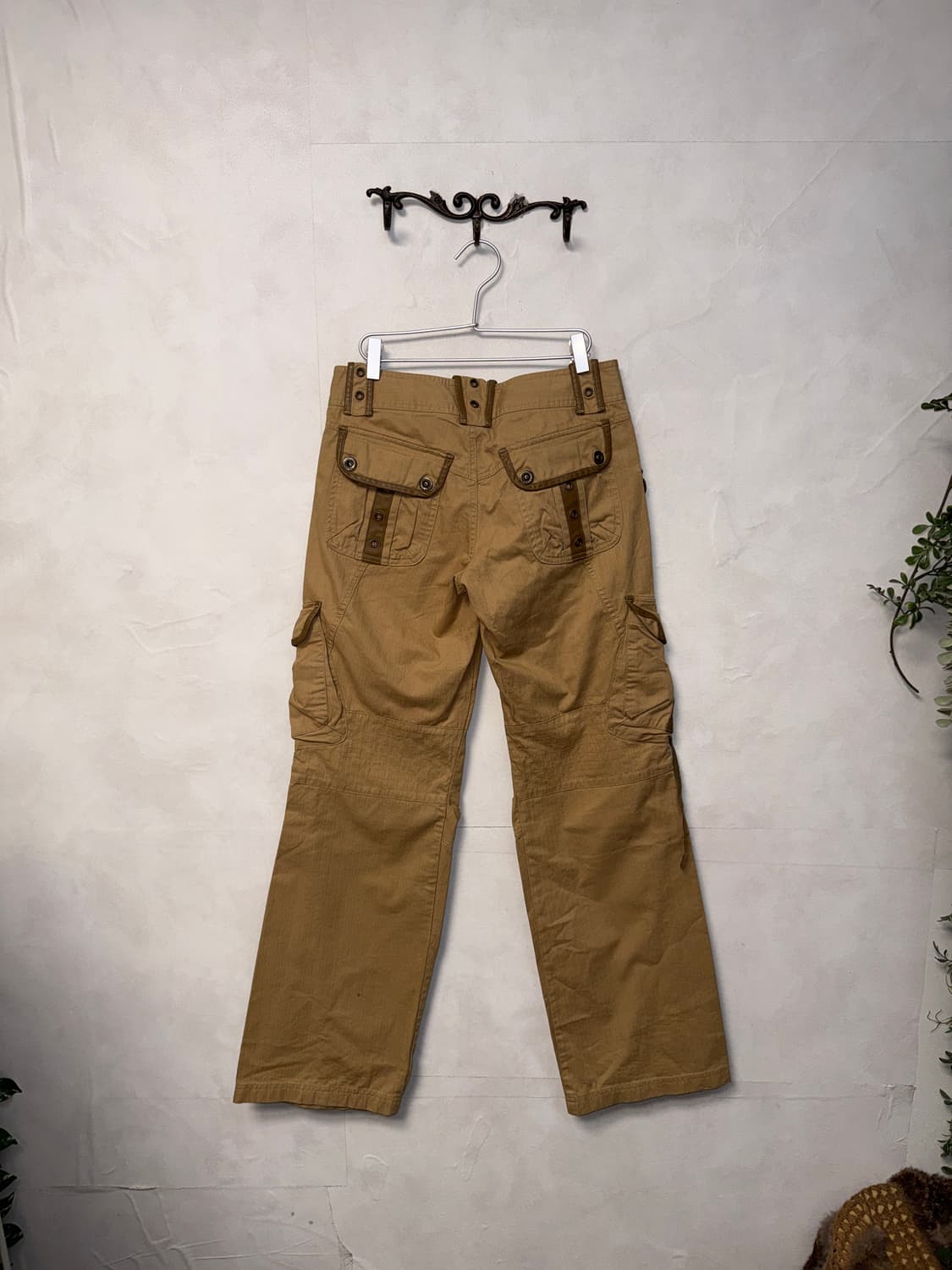 DOHC beige brown eyelet strap 카고팬츠 상품이미지5