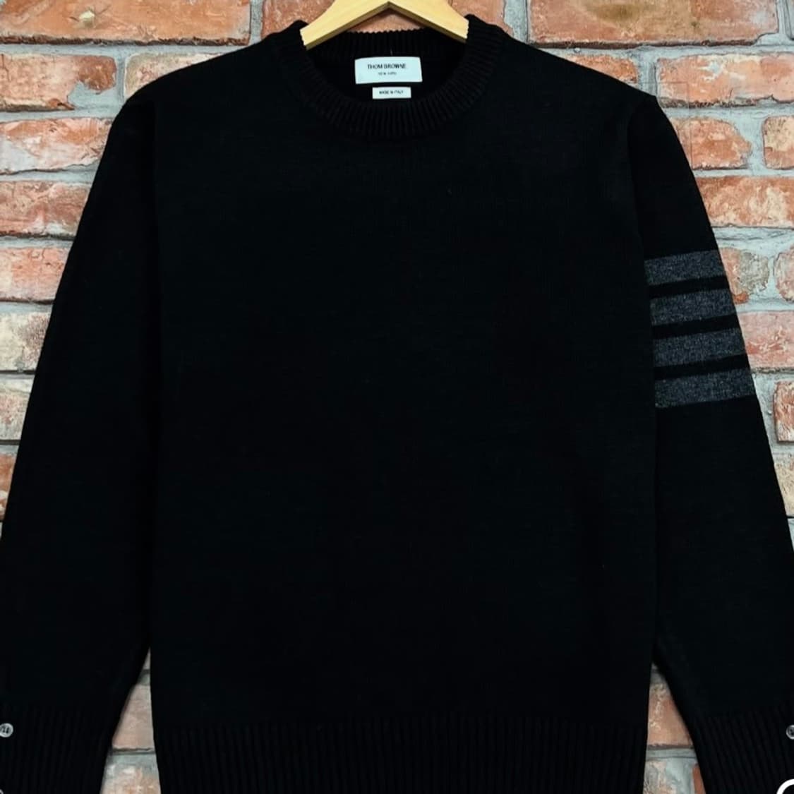 톰브라운 램스울 라운드 블랙 니트 (무료배송) 상품이미지1