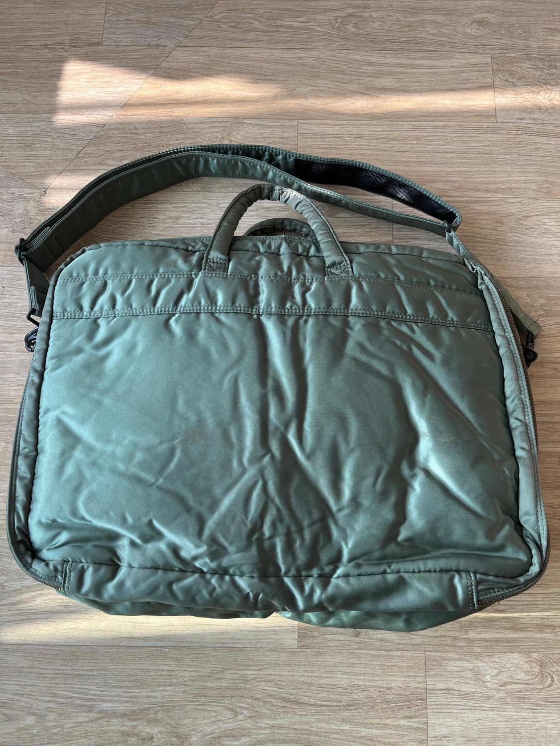 요시다 포터 탱커 2way 오버나이트 브리프케이스 세이지 그린 상품이미지4