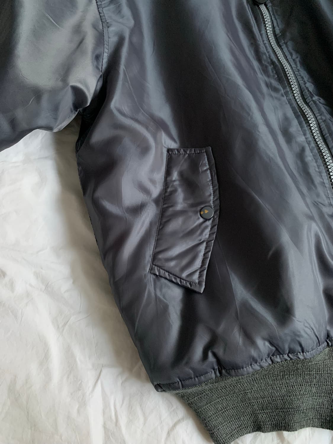 그레이 오버 ma-1 상품이미지4