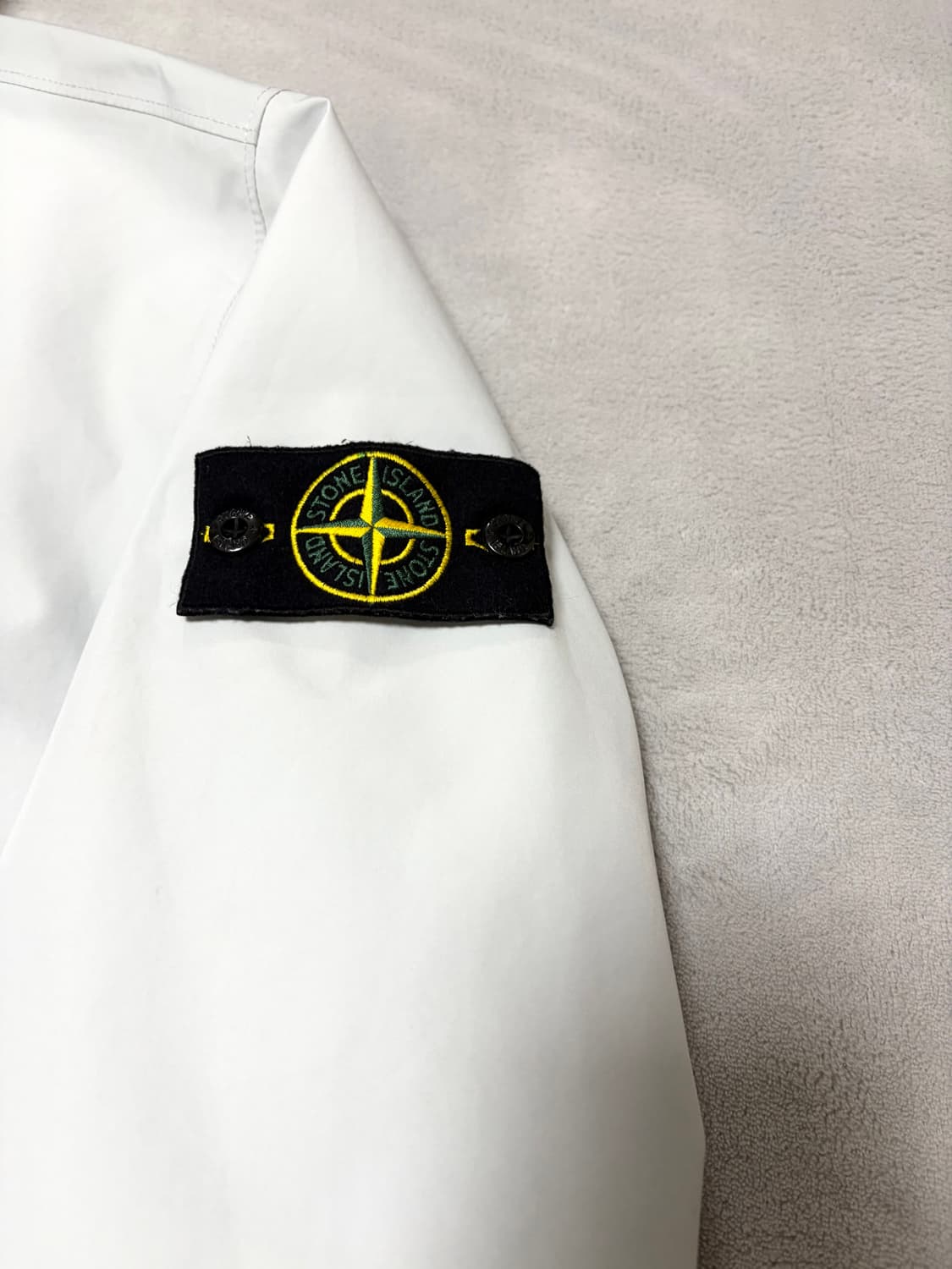 스톤아일랜드 고어텍스 후드집업 상품이미지3