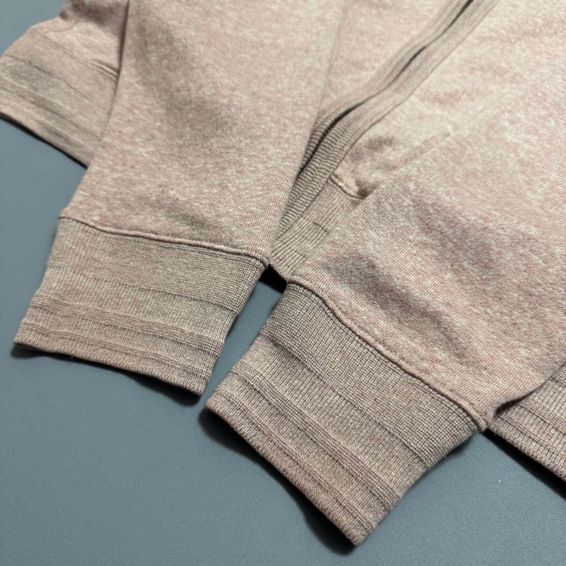 아비렉스(AVIREX) 인디핑크 코튼 폴리 스펠링 패치 하이넥 집업 자켓 상품이미지4