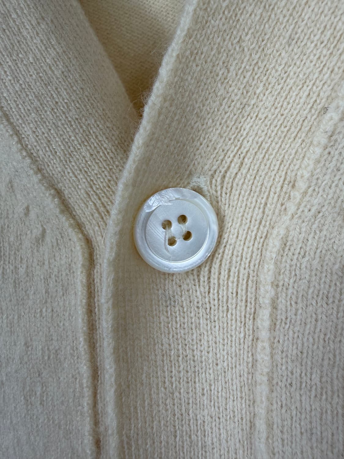 a47) 꼼데가르송 플레이 화이트하트 와펜 가디건 상품이미지3