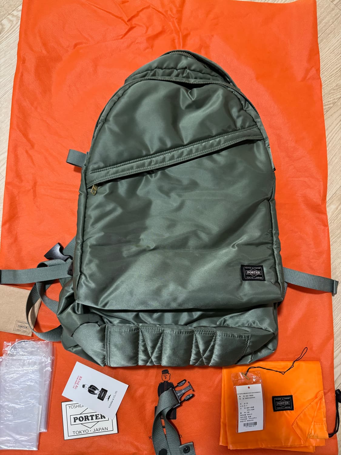 요시다포터 탱커백팩 32L 세이지그린 상품이미지1