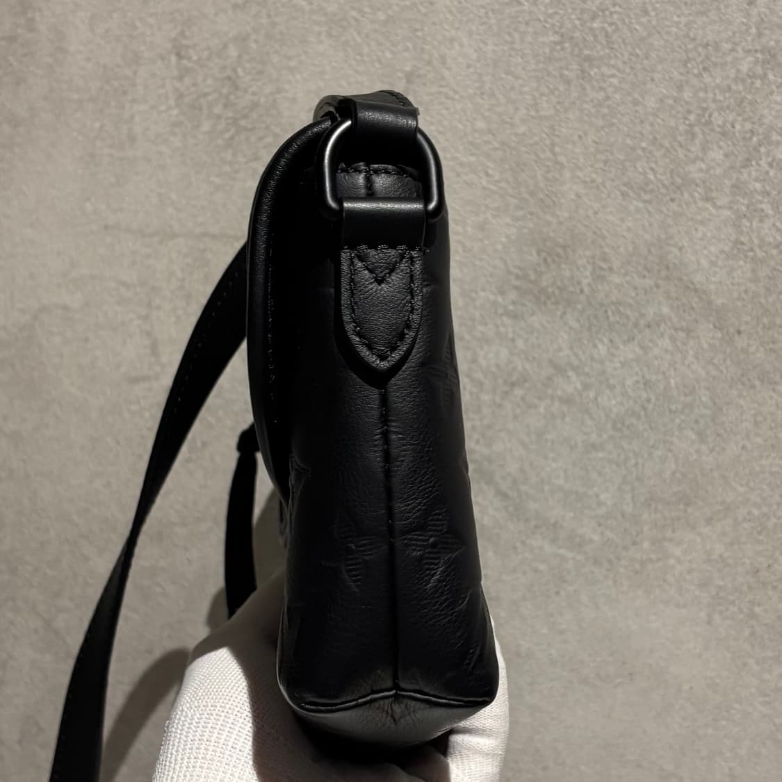 S급 OS 루이비통 쉐도우 펄스 웨어러블 메신저백 풀구성 상품이미지5