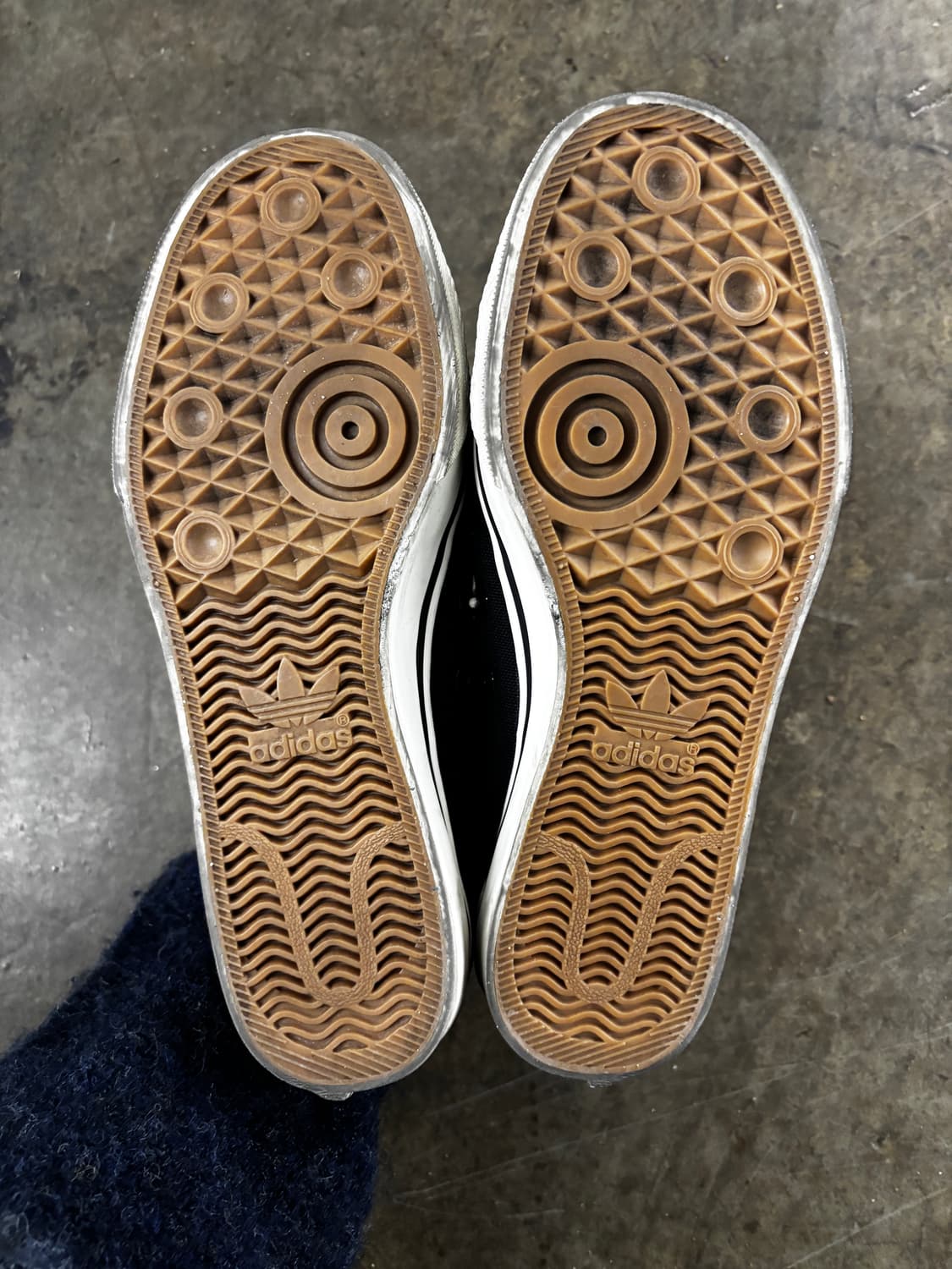 아디다스 니짜 트레포일 스니커즈 블랙 270 상품이미지6