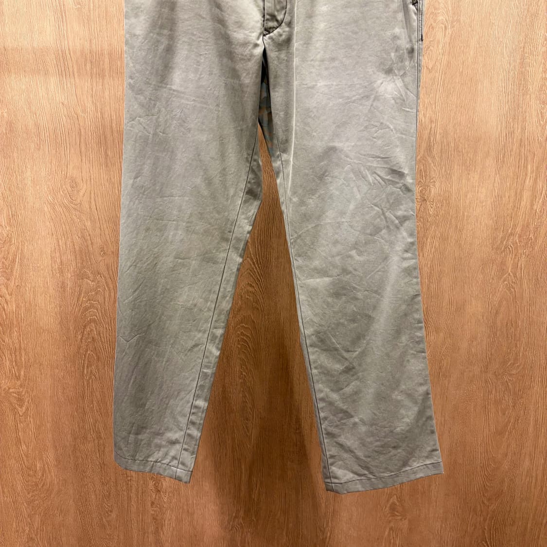 버버리 블랙 라벨 테일러드 치노 팬츠 웰트 포켓 라벨 패치 디테일 베이지 상품이미지5