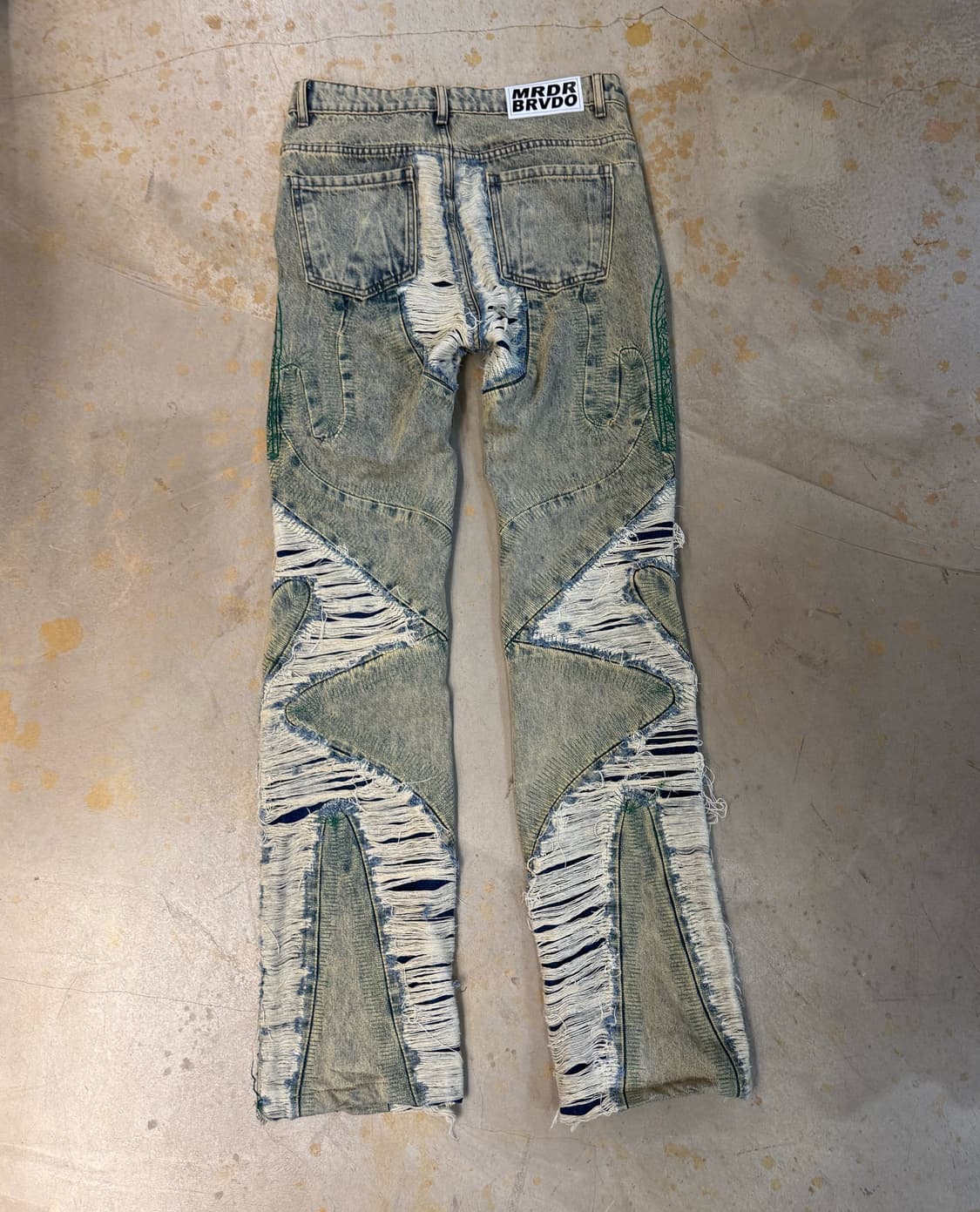 Who desides war embroidery jean 상품이미지3