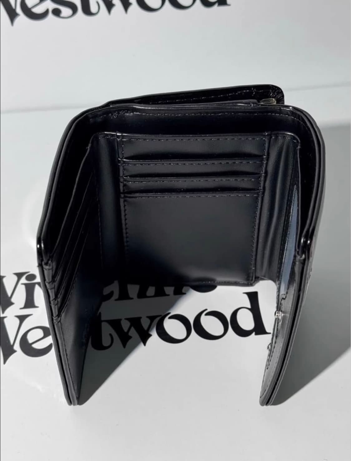 비비안웨스트우드 아카이브 은장 orb 애나멜 블랙 레더 하프월렛 반지갑 상품이미지4