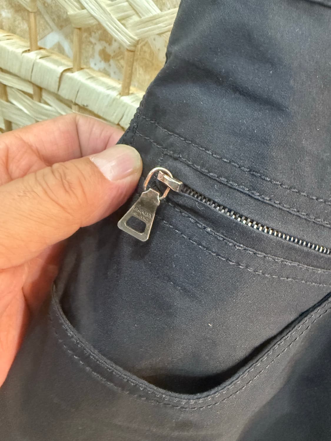 48/32 정품 프라다 고어텍스 바지 팝니다 상품이미지2