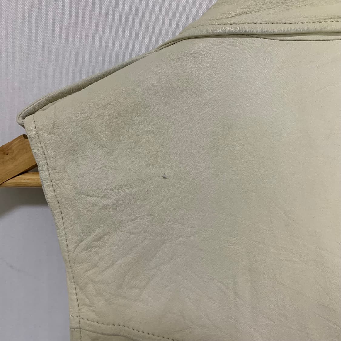 폴스미스 아이보리 비대칭 사선 지퍼 양가죽 라이더 베스트 레더 조끼 상품이미지7