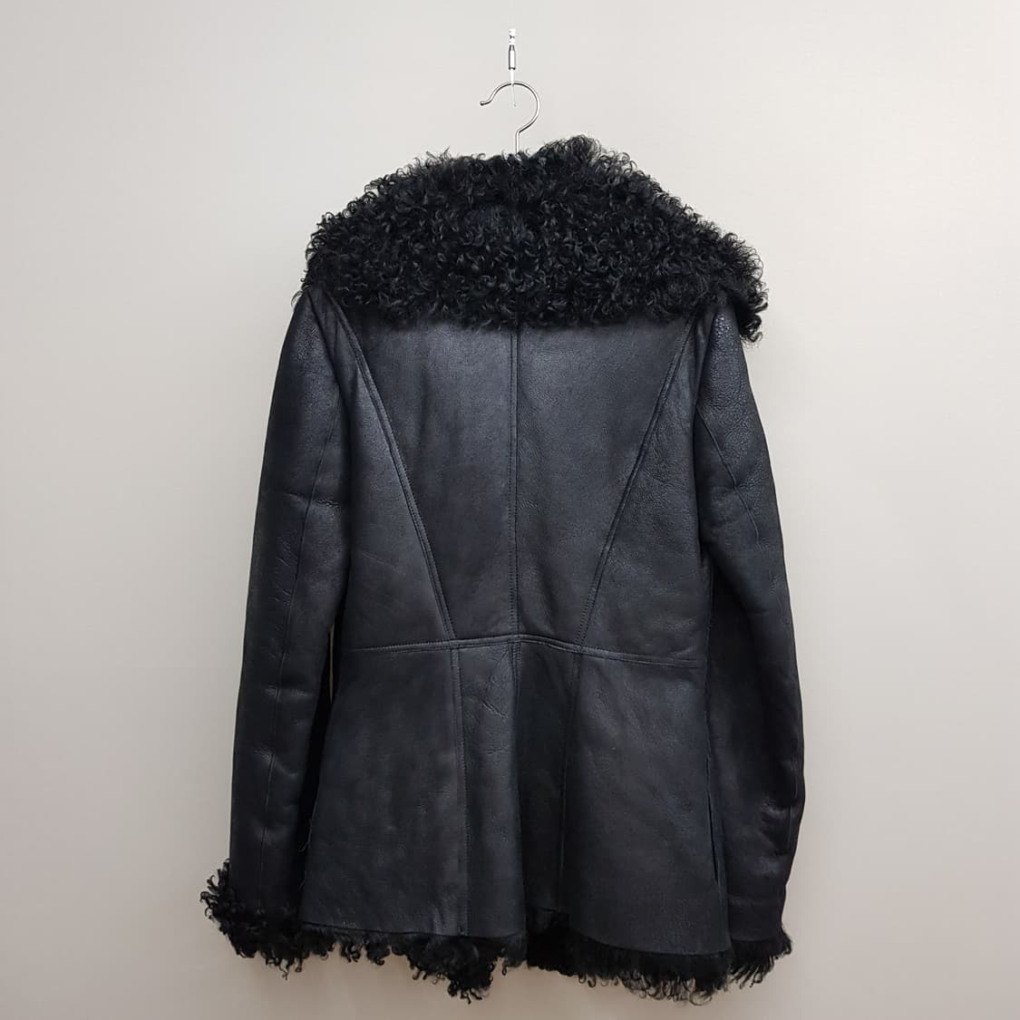 바네사브루노 100% 양가죽 시어링 무스탕 코트 36사이즈 상품이미지4