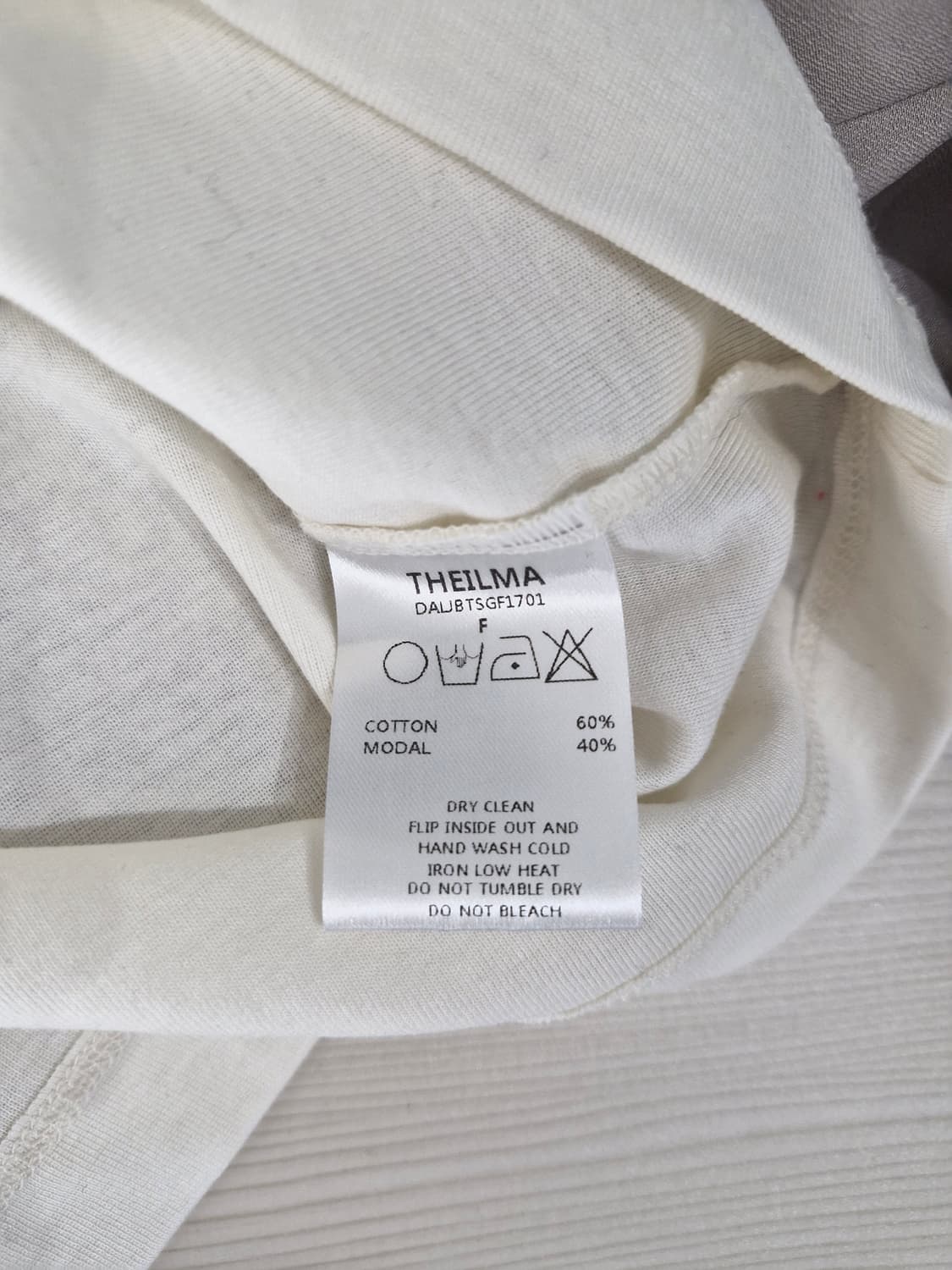 [새상품]THEILMA 더일마 레이어드 홀터나시 화이트 상품이미지5