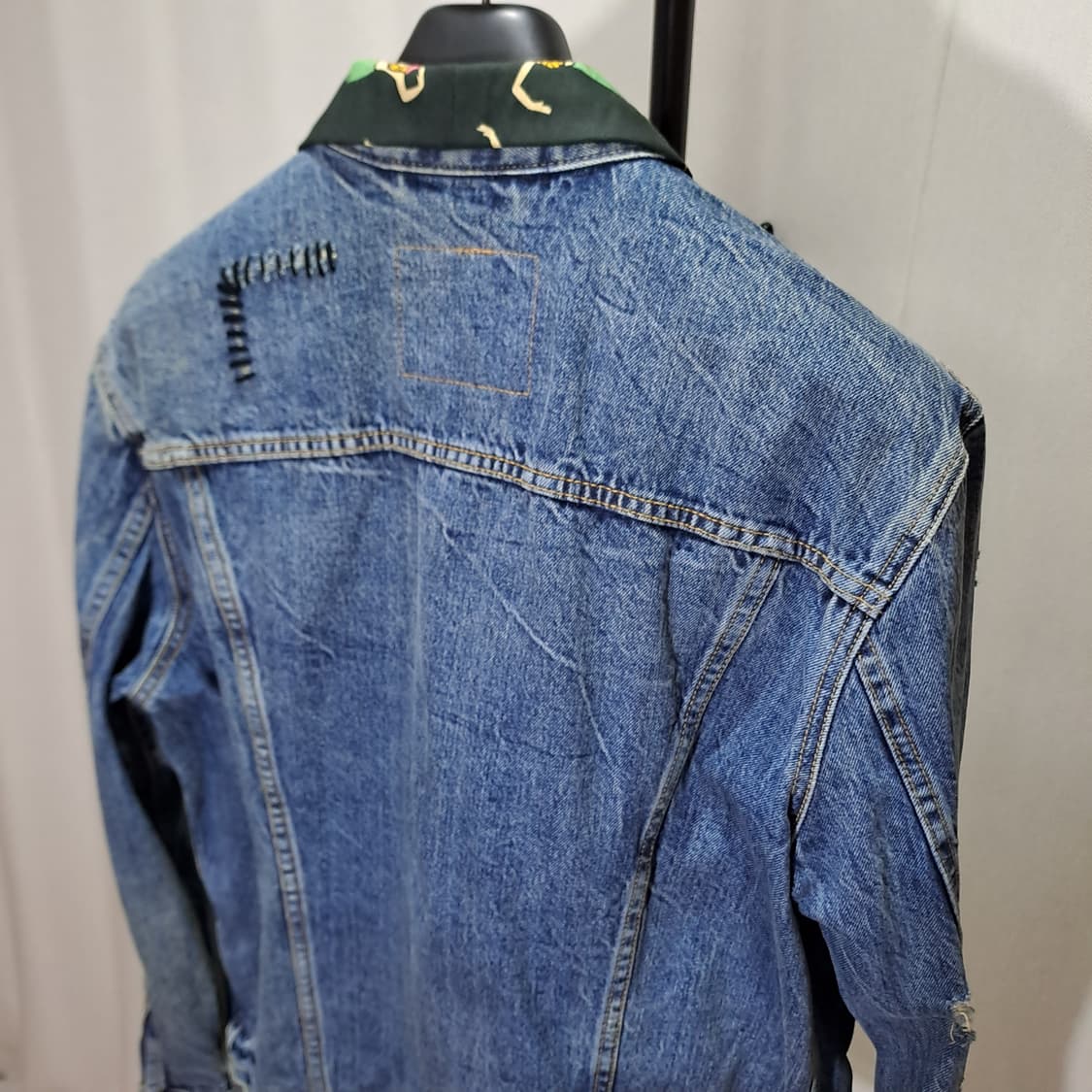 (택포) 리바이스 하와이안카라 커스텀 데님 트러커자켓 L B554 상품이미지6