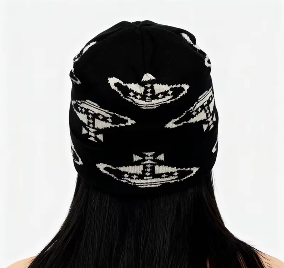 비비안웨스트우드 블랙 로고 비니 상품이미지3