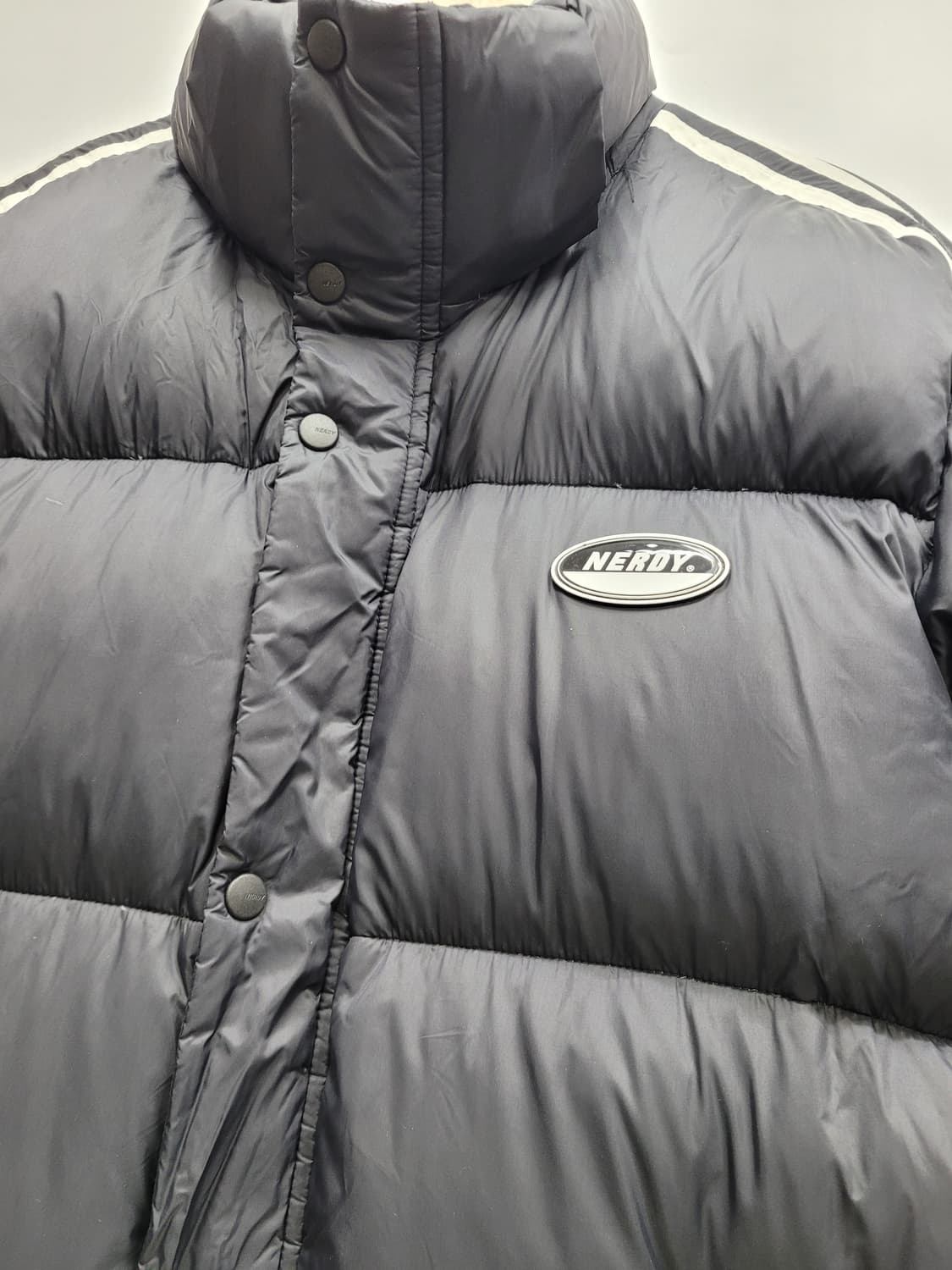 NERDY 널디 리버시블 블랙 화이트 다운 숏 패딩  / S
(공용) 상품이미지5
