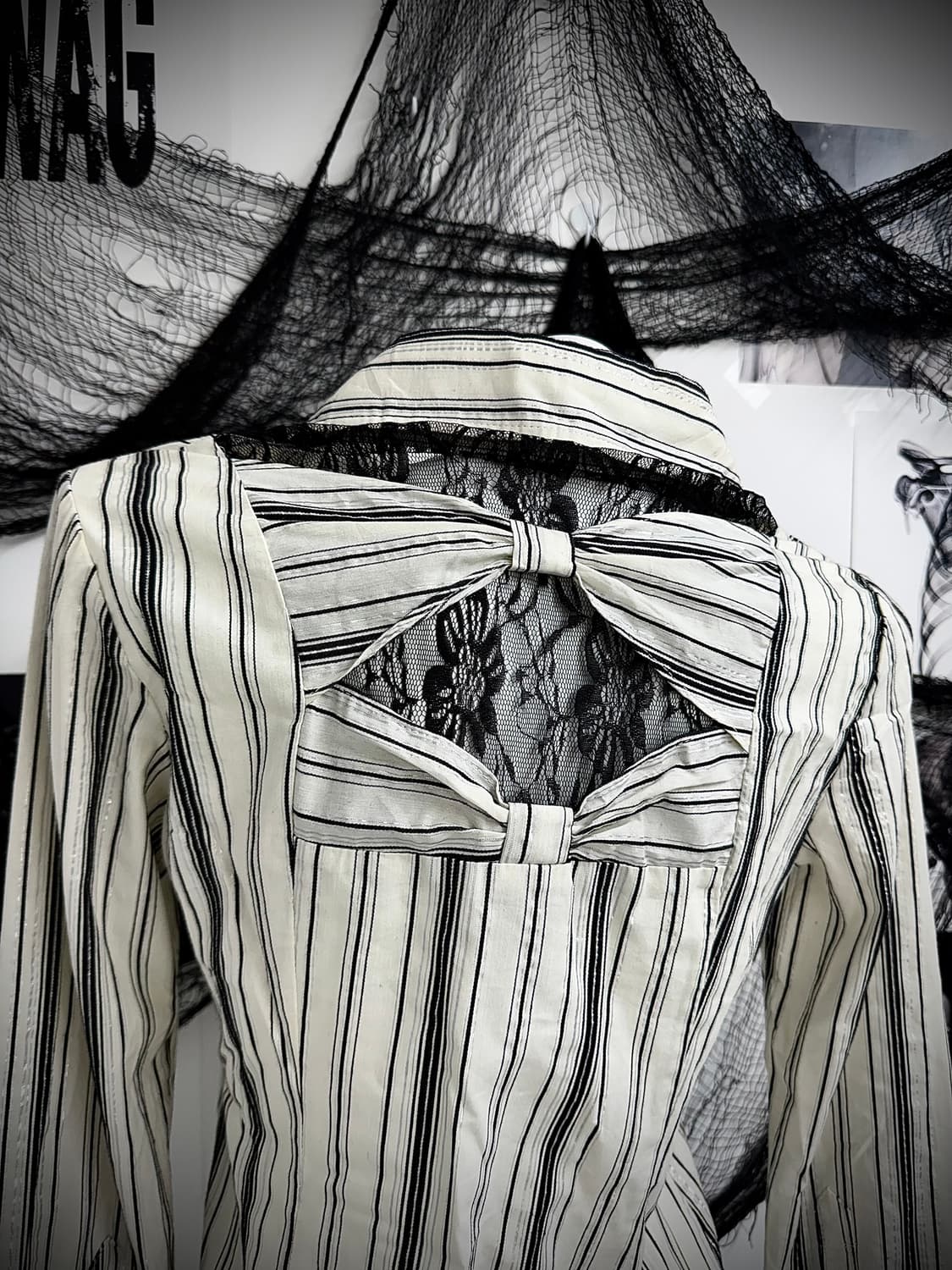 Back lace ribbon shirts 상품이미지3