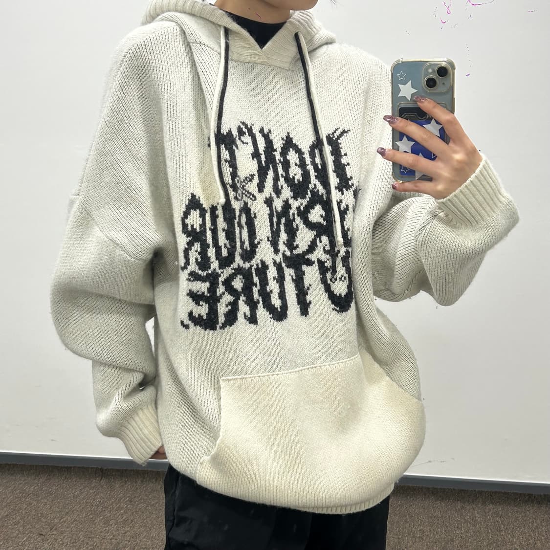 Ajobyajo 아조바이아조 블랙아이보리 니트후드티 상품이미지2