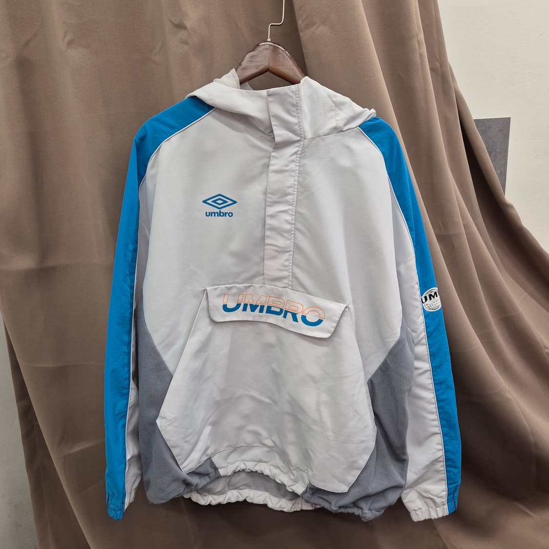 엄브로 카프 아노락 105 상품이미지1