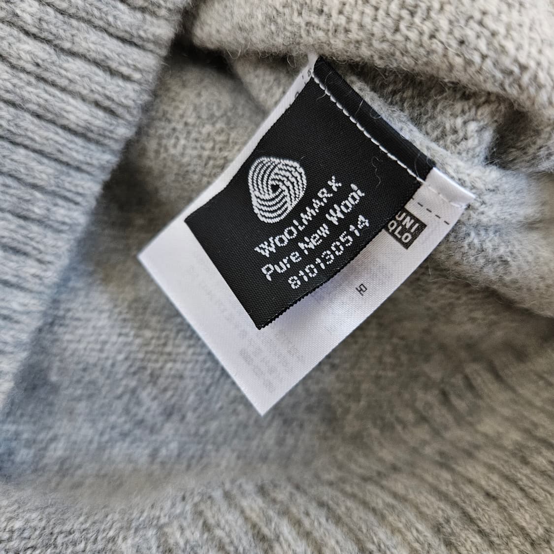 유니클로 울100 긴소매 니트 남자100 상품이미지5