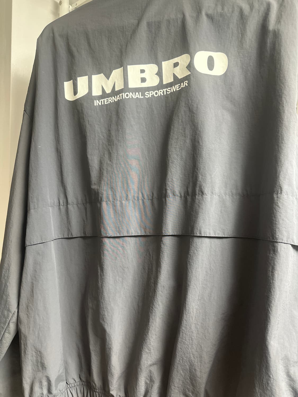 엄브로 바람막이 상품이미지2