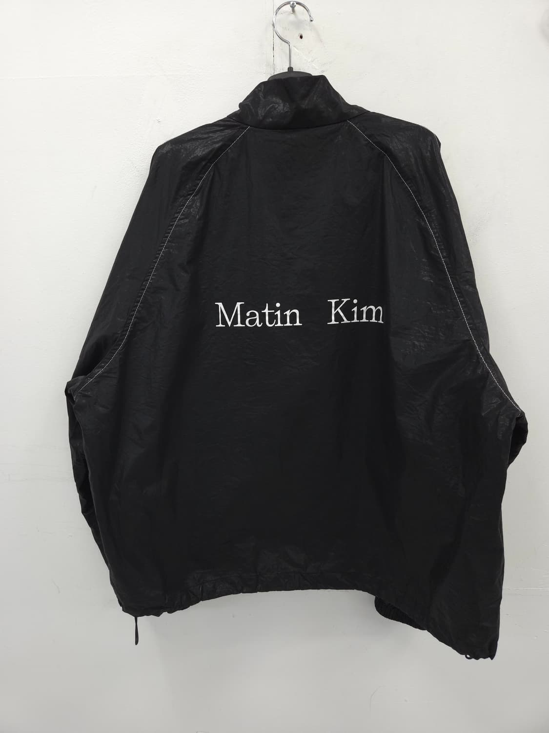 F 2024 마뗑킴 로고 코팅 바람막이 블랙 상품이미지7