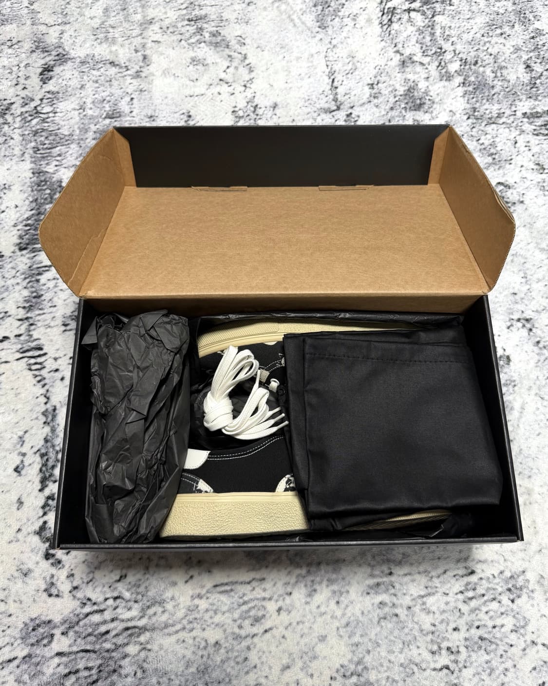 (풀구성) 생로랑 스컬 로우탑스니커즈 39 상품이미지5