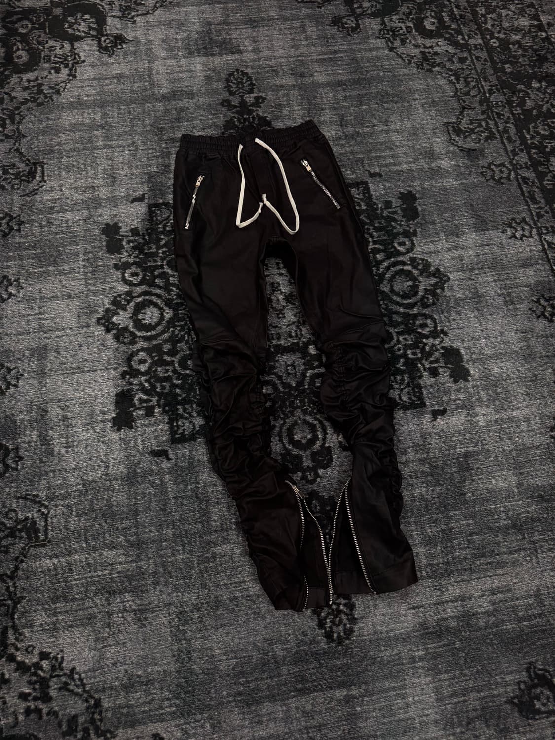 Unknown twist coating shirring pants 상품이미지1