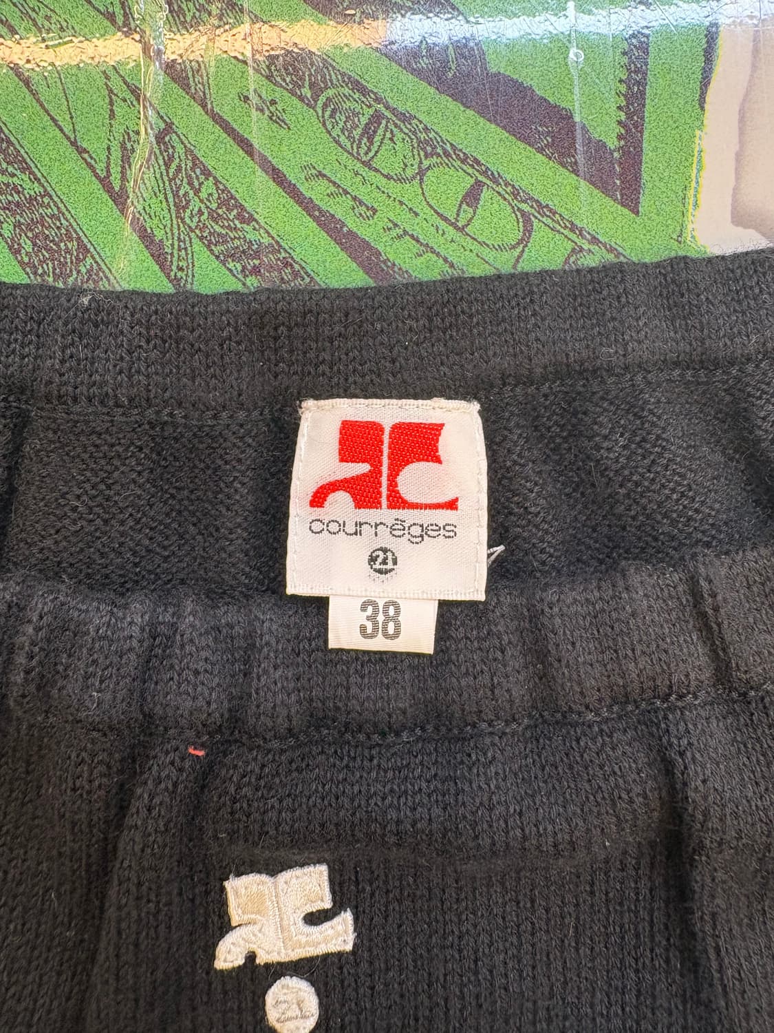 꾸레쥬 로고 니트 상품이미지3