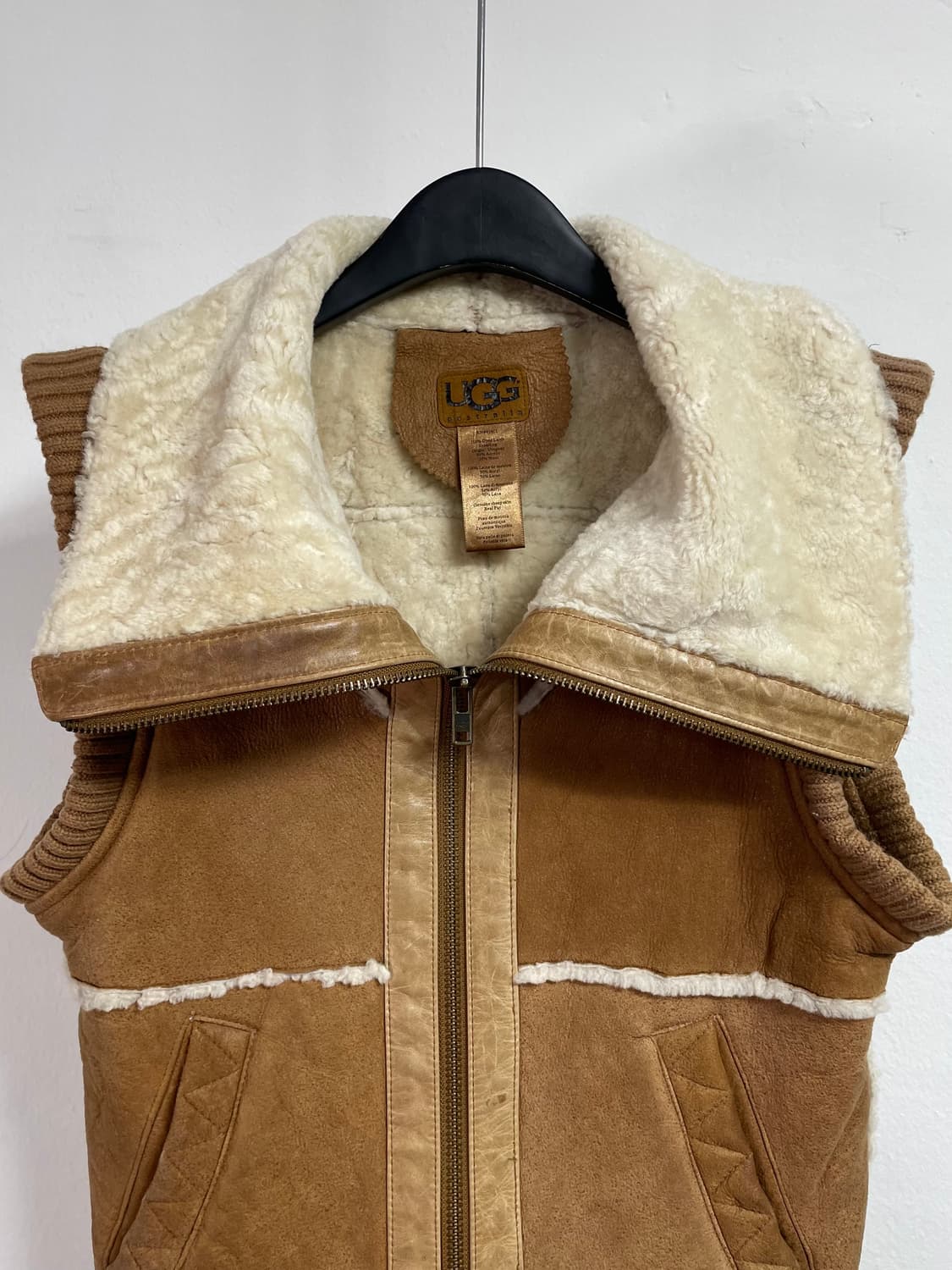 UGG 어그 우먼스 리얼레더 베스트 무스탕 자켓 (on.447) 상품이미지2