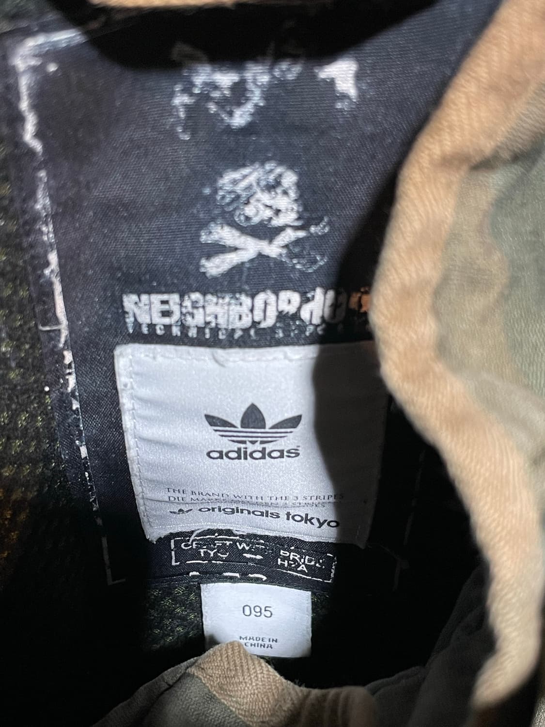 M 아디다스 x 네이버후드 웨스턴 패턴 야상자켓 상품이미지6