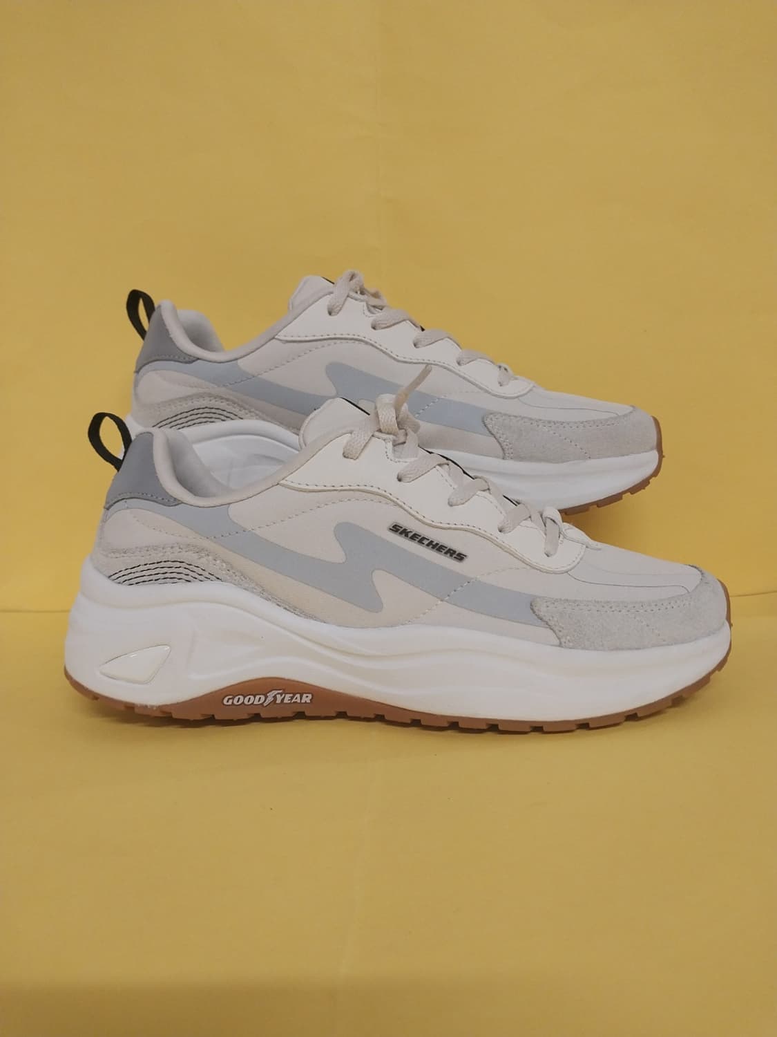 여성 스케쳐스 딜라이트 웨이브 운동화 (240) 상품이미지3