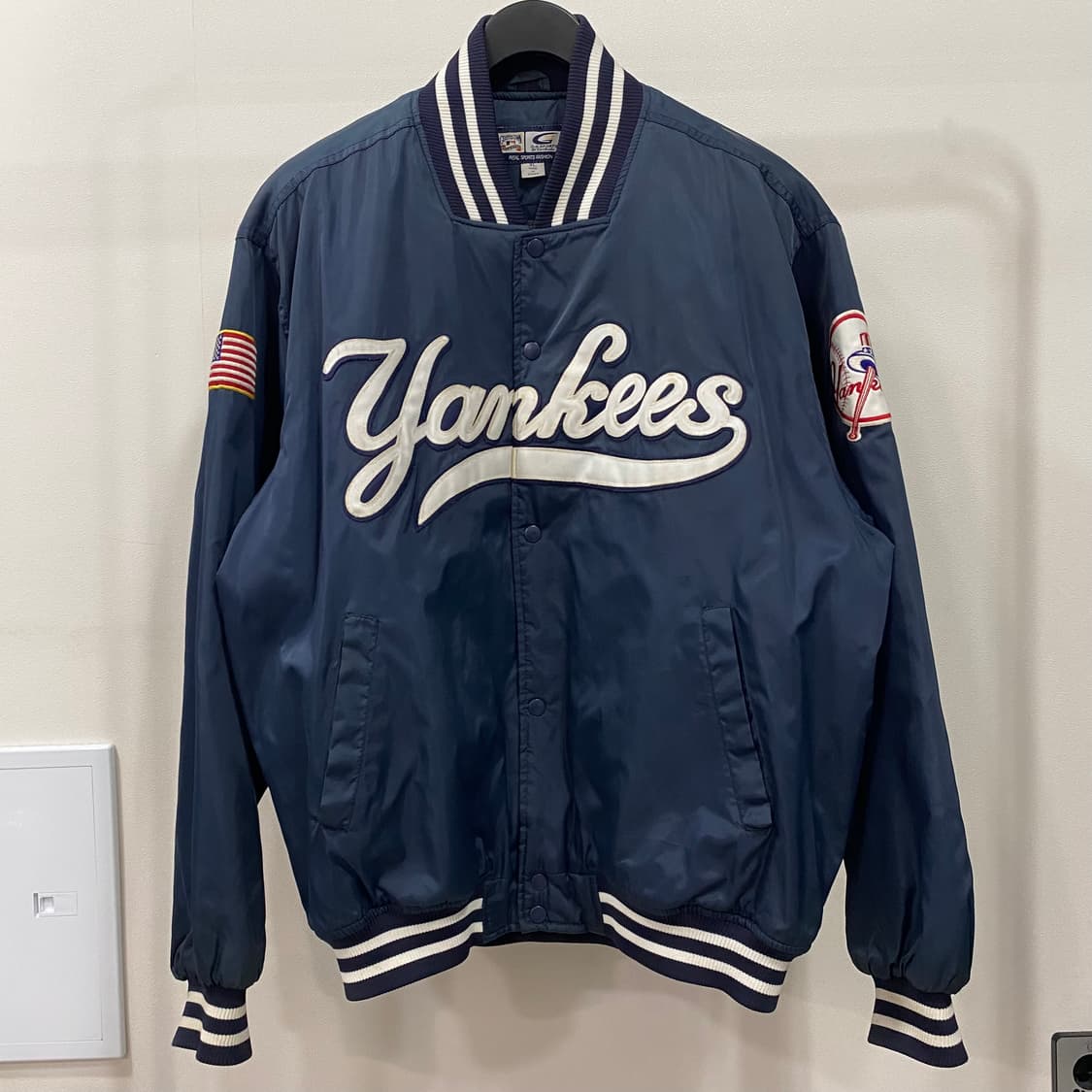 G-III 스포츠 쿠퍼스타운 컬렉션 뉴욕양키즈 바시티 자켓 상품이미지1