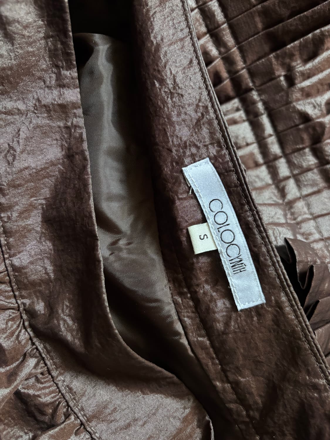 콜로신스 핀턱 미디 스커트 브라운 상품이미지4