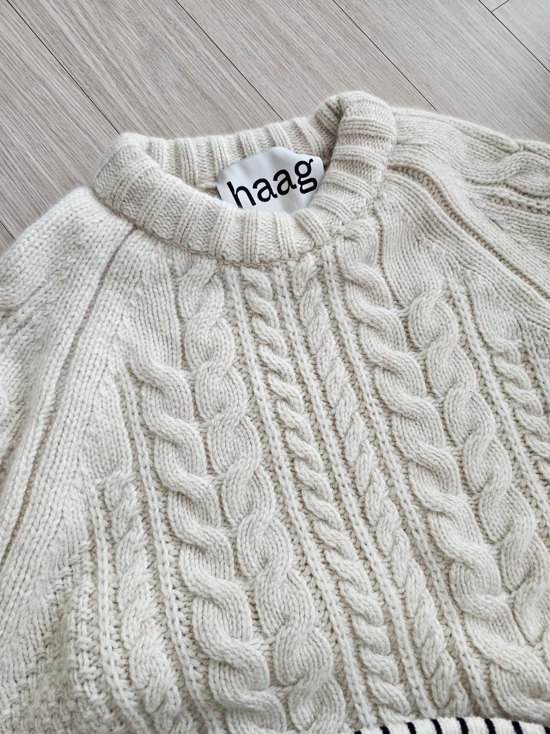 Haag 아이보리 꽈배기 슈퍼파인메리노울100 니트 상품이미지1
