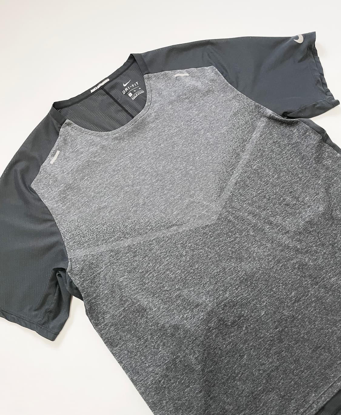 나이키 테크니트 울트라 런 디비전 반팔 상품이미지3